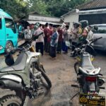 Tasyakkur khotmil Qur’an Ke 64 dan darmawisata, Ponpes Kempek dalam rangka colling system perbaikan Polisi dengan masyarakat di area publik.