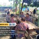 Ajak Jaga Kamtibmas jelang Ramadhan 1447 H. / 2026 M, Kapolsek Pabuaran Polresta Cirebon AKP MUCH. SOLEH, SH. sambangi Kuwu Desa Hulubanteng Lor Kec. Pabuaran Kab. Cirebon.