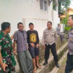 Patroli Dialogis Polsek Depok Sosialisasikan Layanan Polisi 110 dan Jalin Silaturahmi dengan Warga