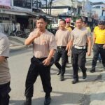 Jaga Kebugaran dan Soliditas, Personel Polsek Arjawinangun Gelar Olahraga Jalan Santai Bersama