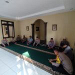 Polsek Pangenan Perkuat Mental dan Spiritual Personel Melalui Kegiatan Binrohtal