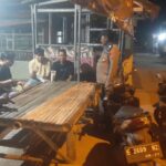 Patroli Siskamling polsek Gebang Polresta Cirebon ajak warga cegah kejahatan malam