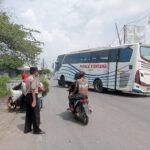 Polsek Ciwaringin laksanakan patroli Siang hingga sore hari jelang maghrib antisipasi Pencurian dan tawuran serta kejahatan lainnya di wilayah hukum Polsek Ciwaringin, yang merupakan salah satu tugas Pokok Polri.