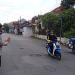 Polsek karangsembung laksanakan kegiatan PH pagi di jalan raya kubangdeleg kecamatan karangwareng wujud kepedulian polri terhadap keselamatan masyarakat.