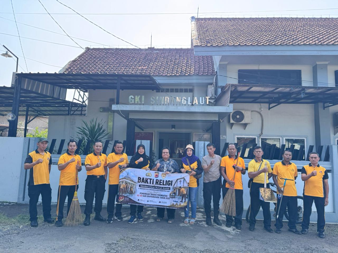 Semangat Toleransi Warnai Bakti Religi Polsek Lemahabang di Gereja Kristen Indonesia Sindanglaut