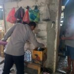 Pelaksanaan operasi penyakit masyarakat yang menyasar penjualan minuman keras di wilayah hukum Polsek Gempol – Polresta Cirebon.