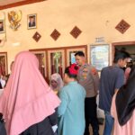 Sinergitas TNI-POLRI: Monitoring Pendistribusian Bapang di Wilayah Polsek Gegesik