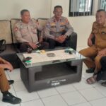 olsek Sumber Polresta Cirebon, IPDA Ade Sumarno, didampingi Kepala Unit Samapta, AIPTU Taufik, melaksanakan kegiatan sambang dan silaturahmi ke Kantor Kecamatan Sumber