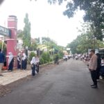 Gatur pagi, Polsek Susukan Lebak berikan pelayanan prima kepada pelajar dan pengguna jalan di depan SMPN 2