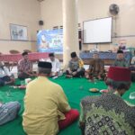 BHABINKAMTIBMAS POLSEK DEPOK HADIRI TAHLILAN RUTIN KLIWONAN, SAMPAIKAN PESAN KAMTIBMAS DAN SOSIALISASI LAYANAN POLRI 110