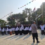Ps Kanit Binmas melaksanakan pembinaan di SMP Bina Cendikia.