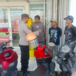 Dalam rangka Jalin Silaturahmi, Bhabinkamtibmas Desa Buntet Laksanakan sambang dialogis bersama warga