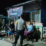 Patroli Malam Polsek Kaliwedi Ingatkan Anak Nongkrong di Pinggiran Kios