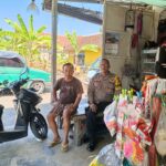 Dekat dengan Masyarakat, Bhabinkamtibmas Desa Weru Kidul Polsek Weru Polresta Cirebon Rutin Sambangi Warga