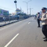 Jaga Kamtibmas, Polsek Arjawinangun Polresta Cirebon Patroli dan Pantau Aktivitas Masyarakat di Pasar Sandang Tegalgubug