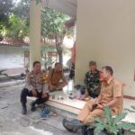 Polsek Dukupuntang Tingkatkan Kedekatan dengan Masyarakat, Bhabinkamtibmas Desa Cipanas Sampaikan Pesan Kamtibmas