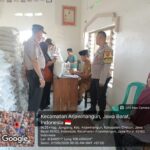 Kawal Penyaluran Bantuan Pangan di Desa Jungjang, Polsek Arjawinangun Pastikan Berjalan Lancar, Transparan, dan Tepat Sasaran