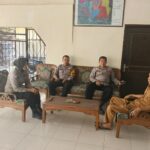 Kanit Binmas Polsek Weru Imbau Warga Tidak Membakar Sampah, Waspadai Angin Kencang
