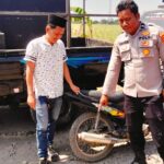 Polsek Karangsembung Polresta Cirebon Gelar Razia Knalpot Tidak Sesuai Spesifikasi di Jalan Raya Karangmekar