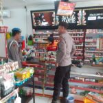 Polsek Pangenan Polresta Cirebon Monitoring Harga dan Ketersediaan Barang Kebutuhan Pokok di Minimarket
