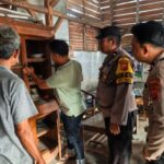 Polsek Losari Polresta Cirebon Gelar KRYD, Sita Empat Botol Miras Jenis Ciu